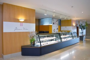 パティスリーウィンザーではテイクアウトはもちろん、ギフト用の包装も充実しており、贈り物に最適です。